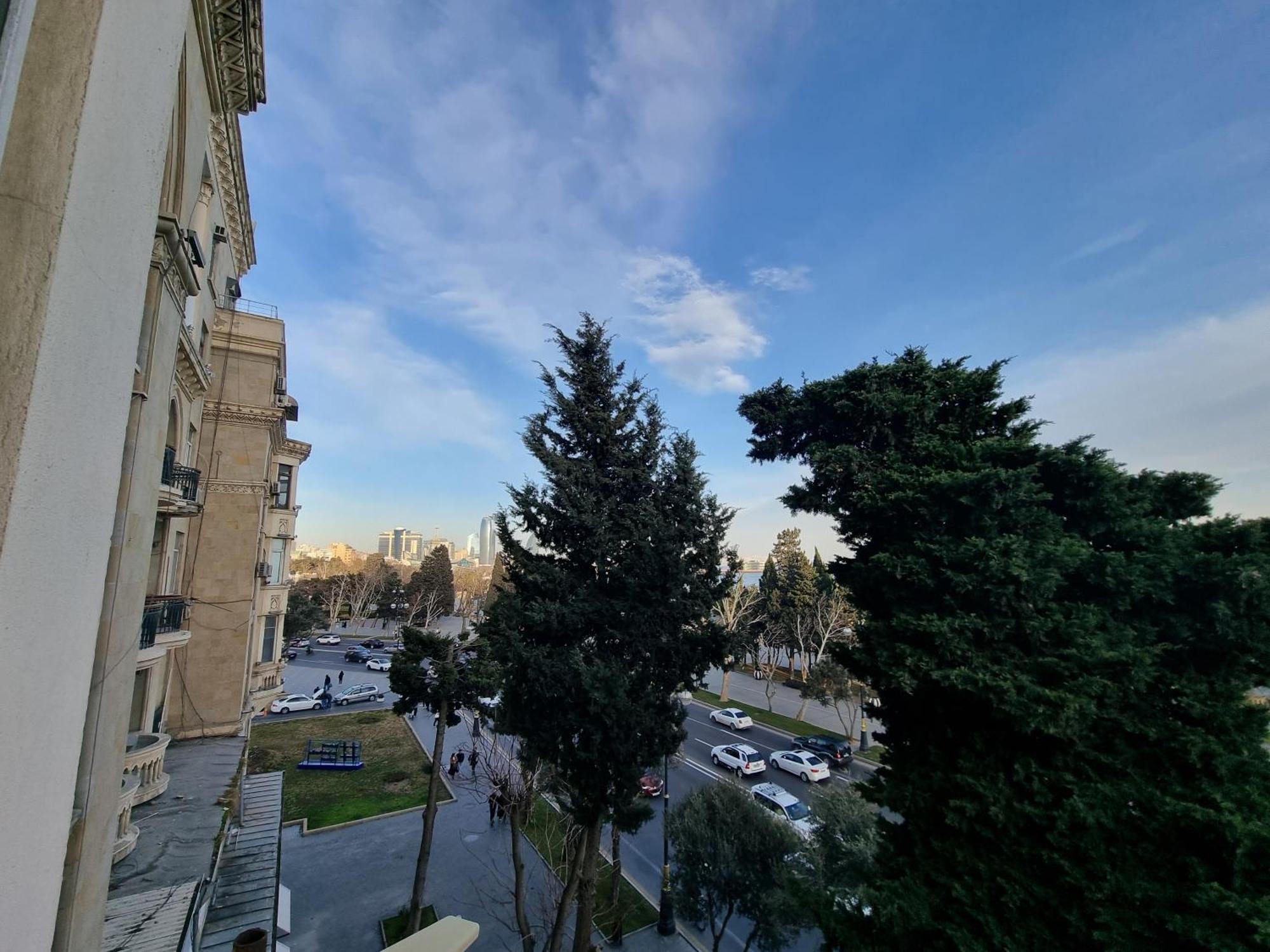 Old City Sea View Apartment Баку Екстериор снимка